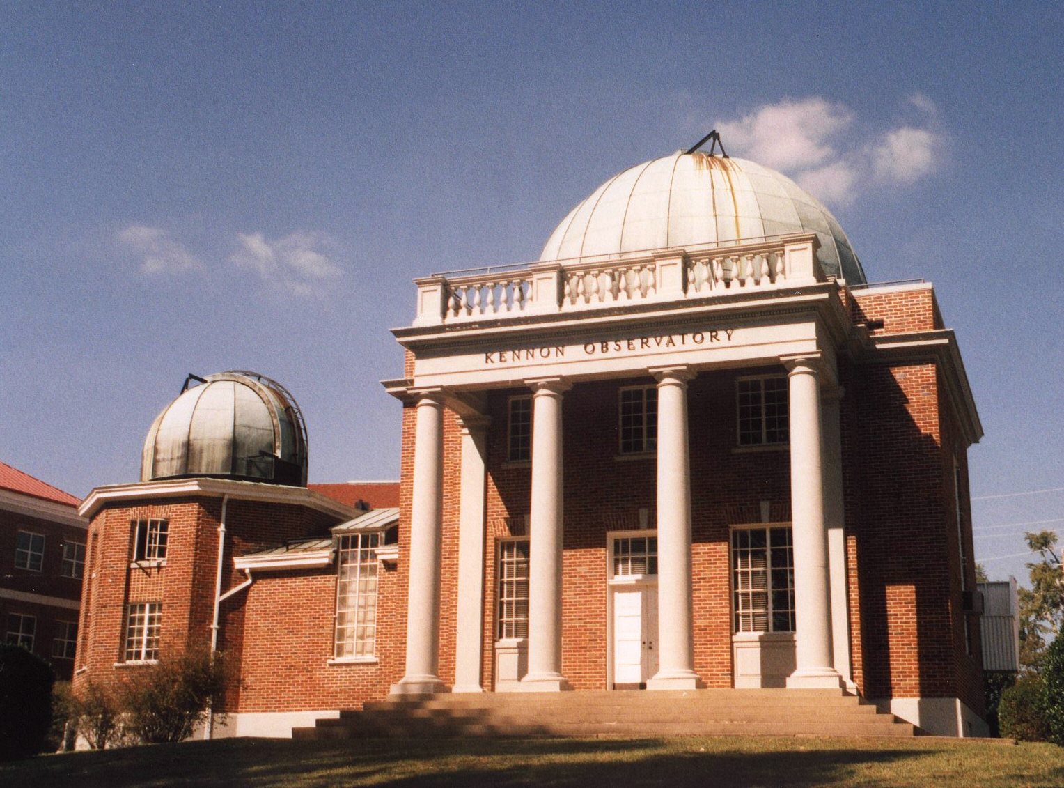 Front side of Kennon Observatory
